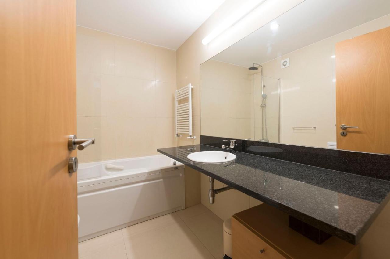 Lovelystay - Oporto Beach Apartment With 2 Free Parking Spots Матосиньос Екстериор снимка